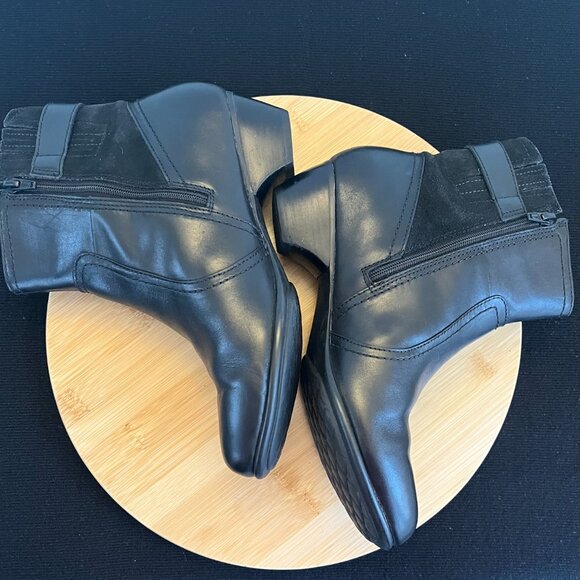 Black Leather Waterproof Ankle Boots, Patrina, AVARON by NEW BALANCE, Sz 8D Wide - Picture 8 of 11